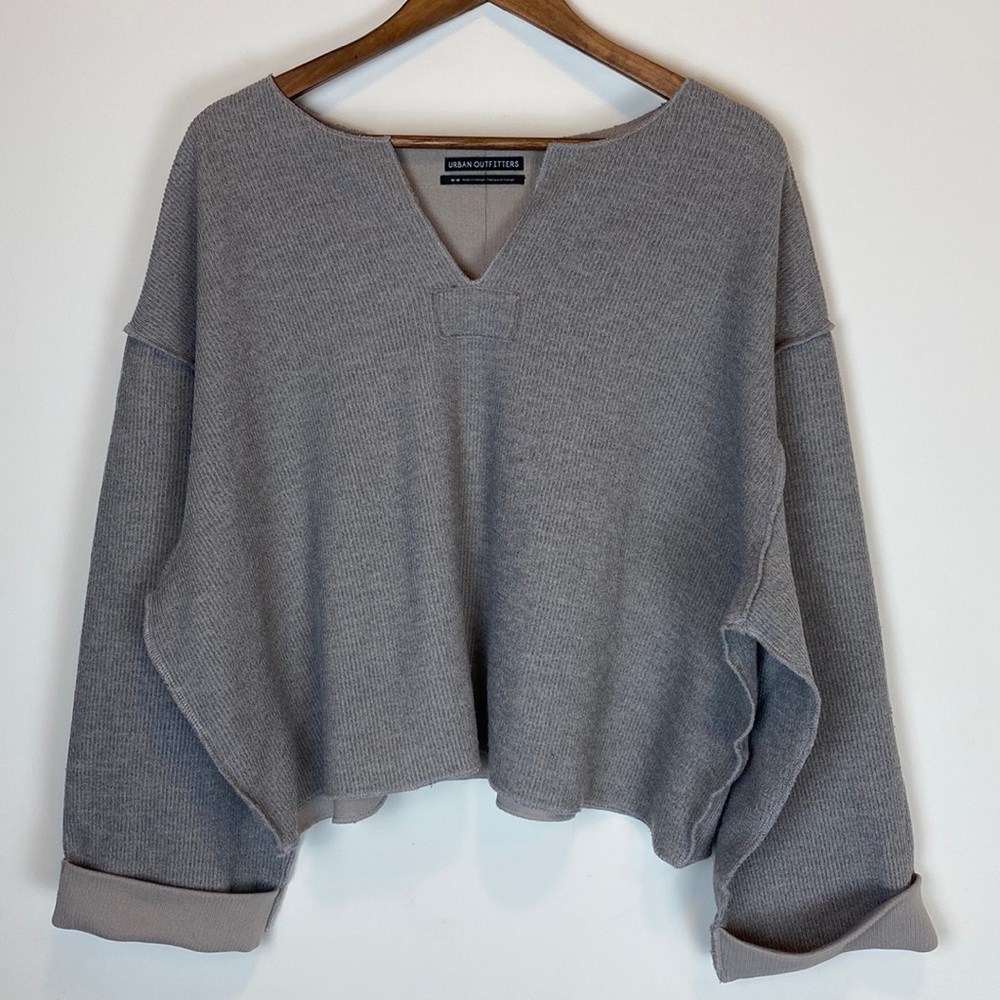 Urban Outfitters top women’s size medium